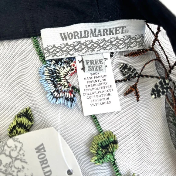 Kimono, botanical embroidery, beautiful detail. One size, new with tag. - Picture 10 of 12